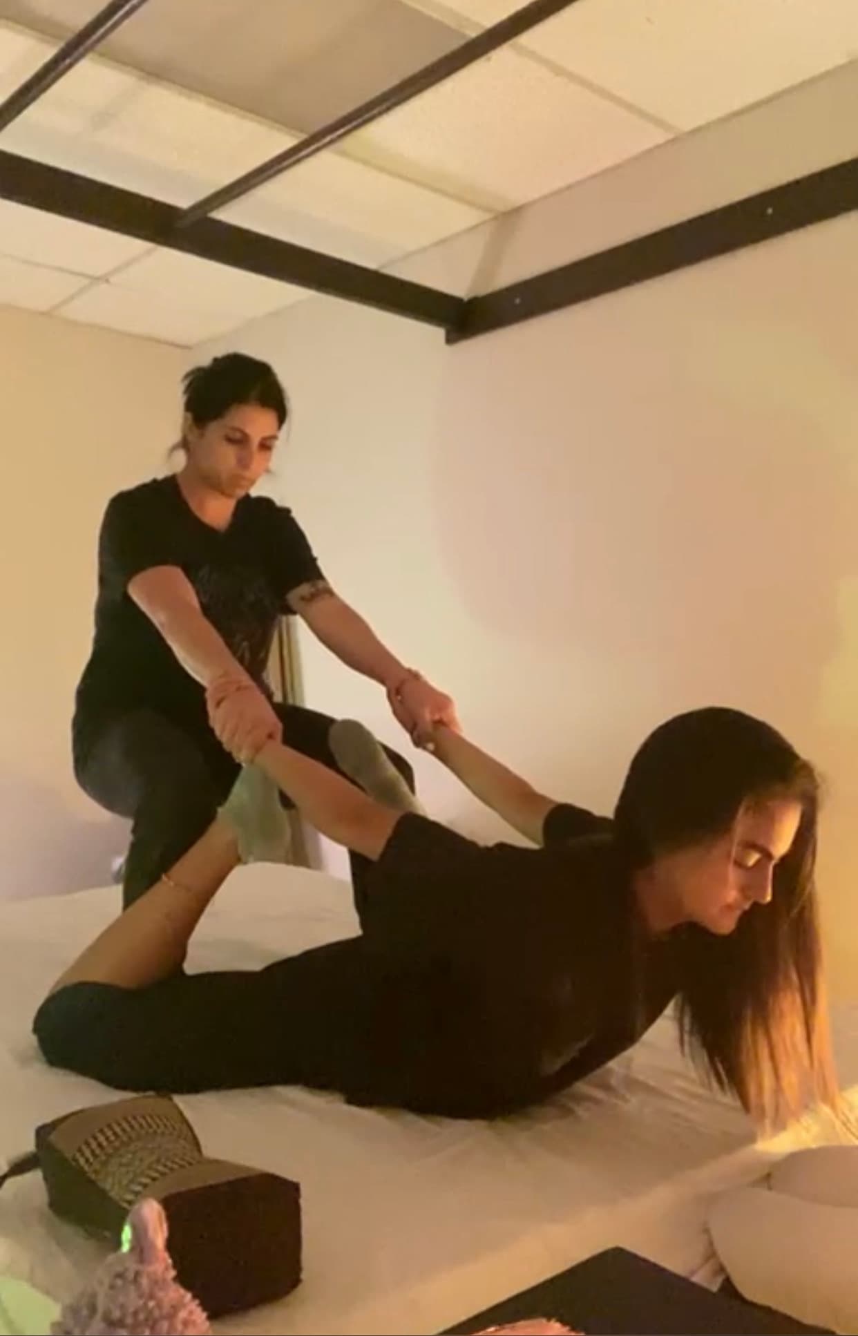 Thai massage stretch technique